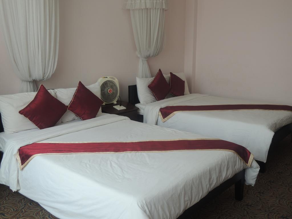 Y Lan Hotell Dalat Eksteriør bilde