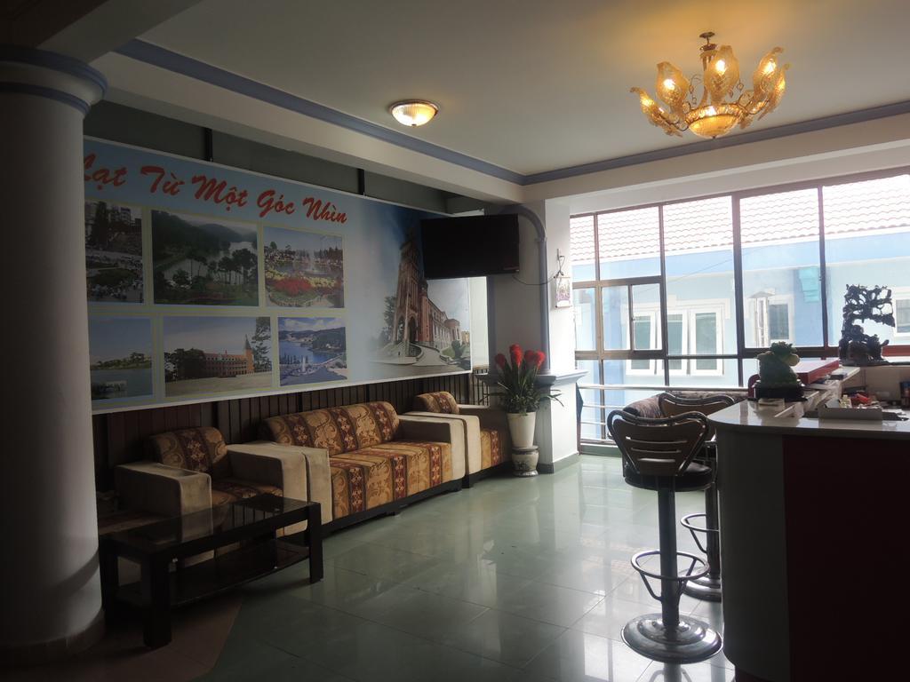 Y Lan Hotell Dalat Eksteriør bilde